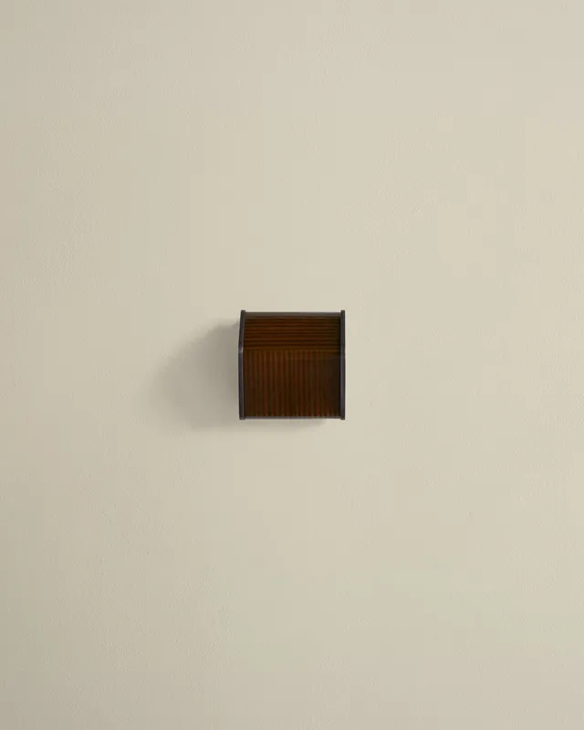 Lyra Sconce – Zinnia Bi-directional Stripes / Blackened Brass / Hardwire